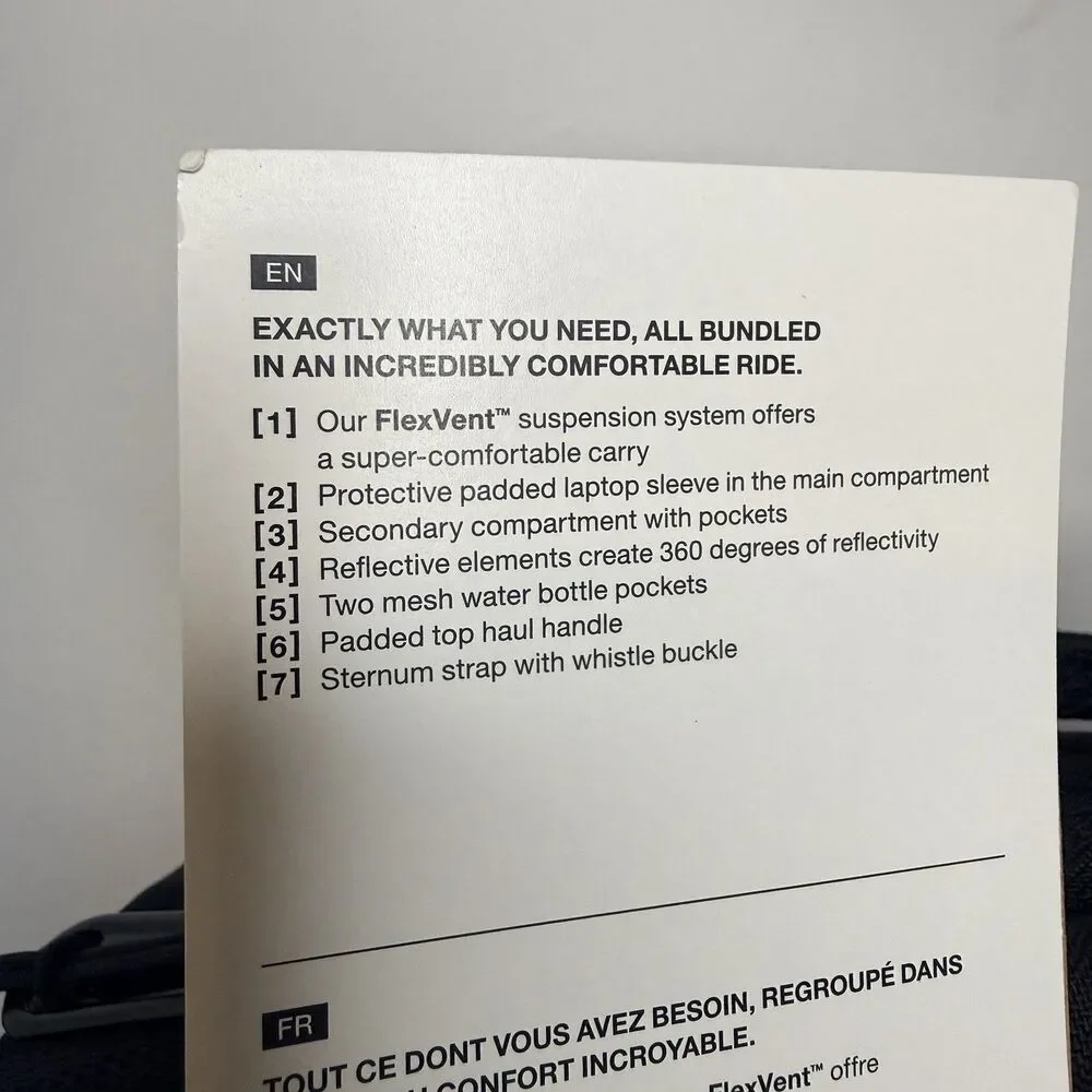 The North Face Connector Flex Vent 28L Black Backpack Zip Closure Logo Removed